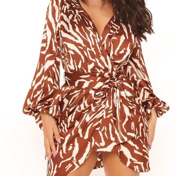 NWT Fashion Nova Dress - Brown  - Size 1X - Picture 5 of 6
